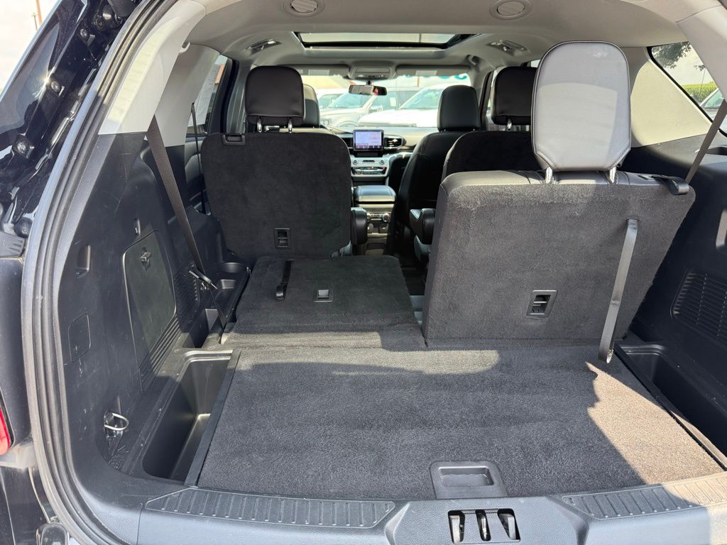 2022 Ford Explorer XLT photo 28