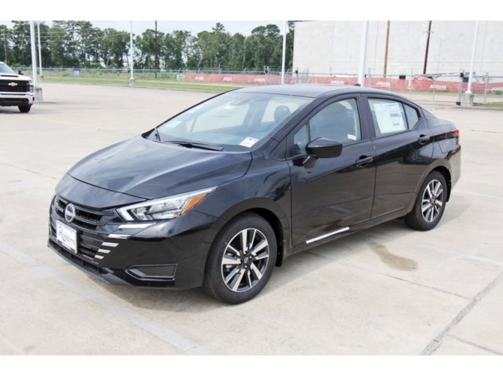 2025 Nissan Versa SV photo 2