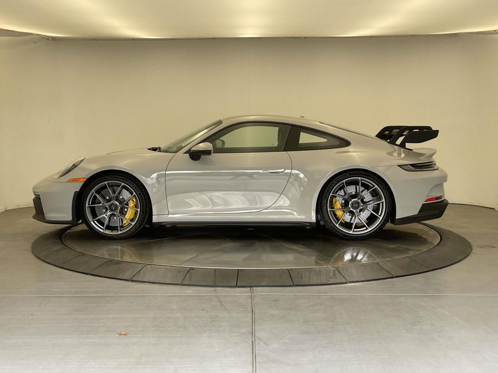 2022 Porsche 911 GT3 Touring photo 2
