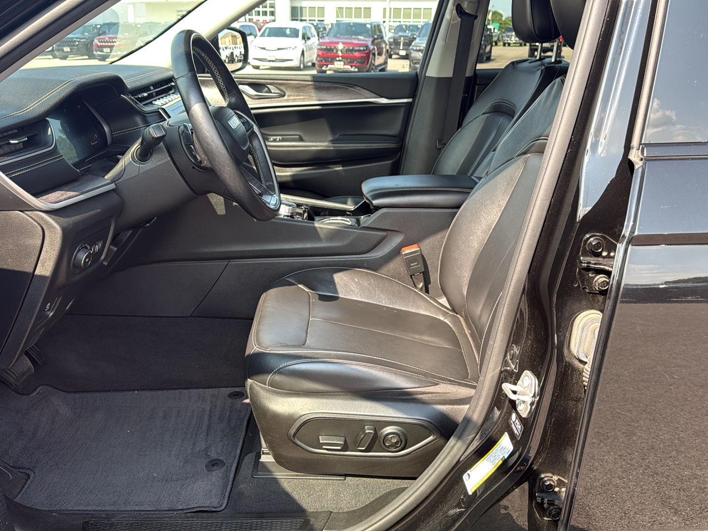 2022 Jeep Grand Cherokee Limited photo 8