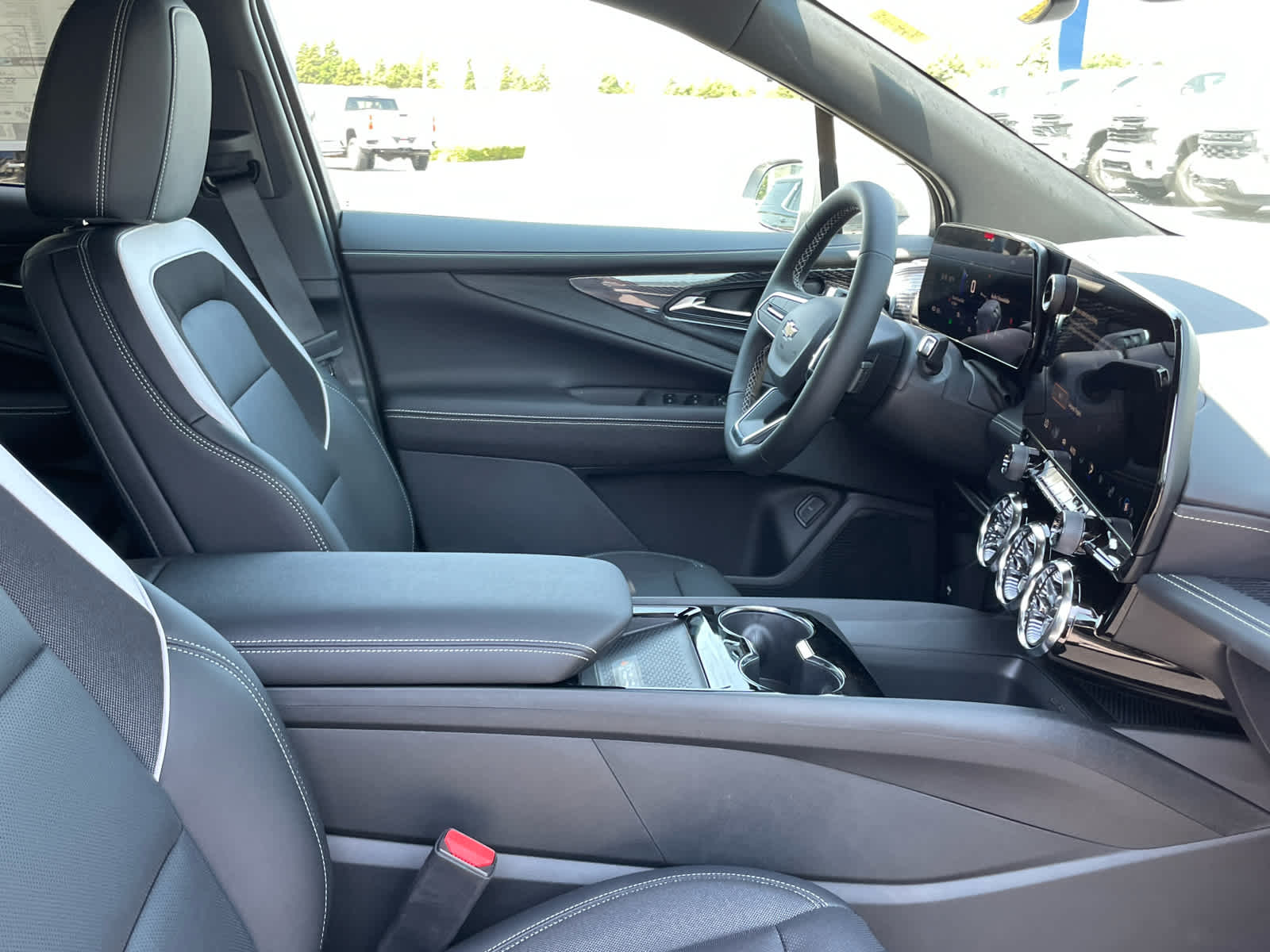 2025 Chevrolet Blazer EV photo 37