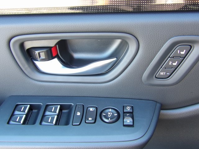 2025 Honda Pilot Elite photo 18