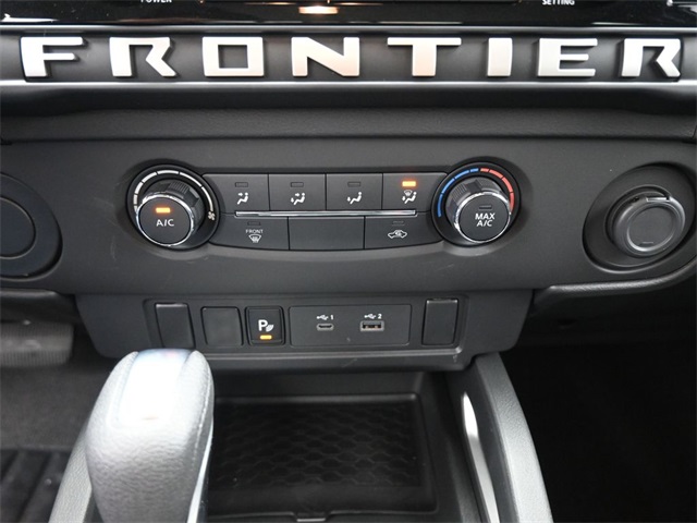 2025 Nissan Frontier SV photo 4