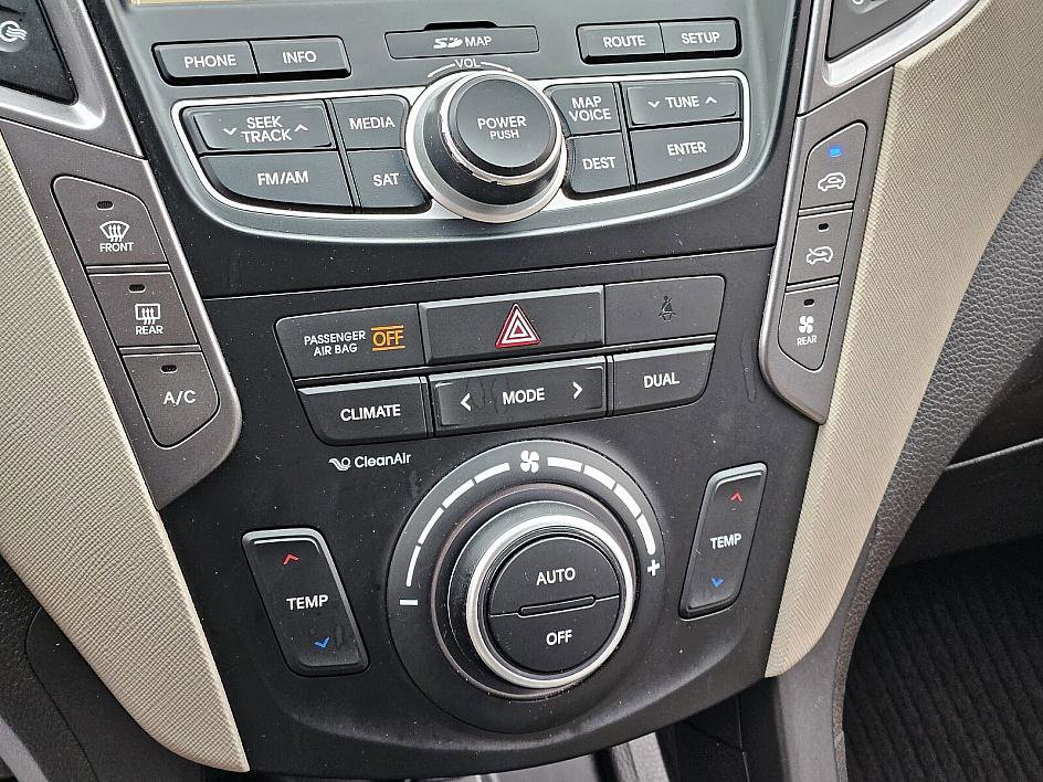 2015 Hyundai Santa Fe Limited photo 20