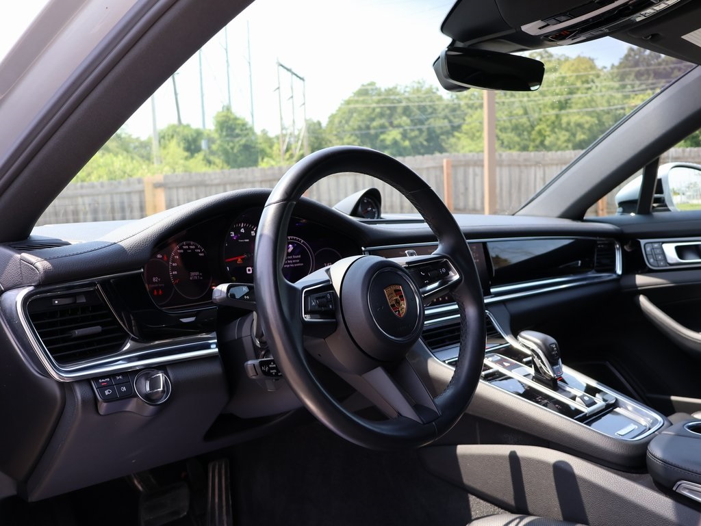 2022 Porsche Panamera 4 photo 4