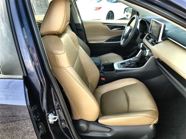 2025 Toyota RAV4 XLE Premium photo 16