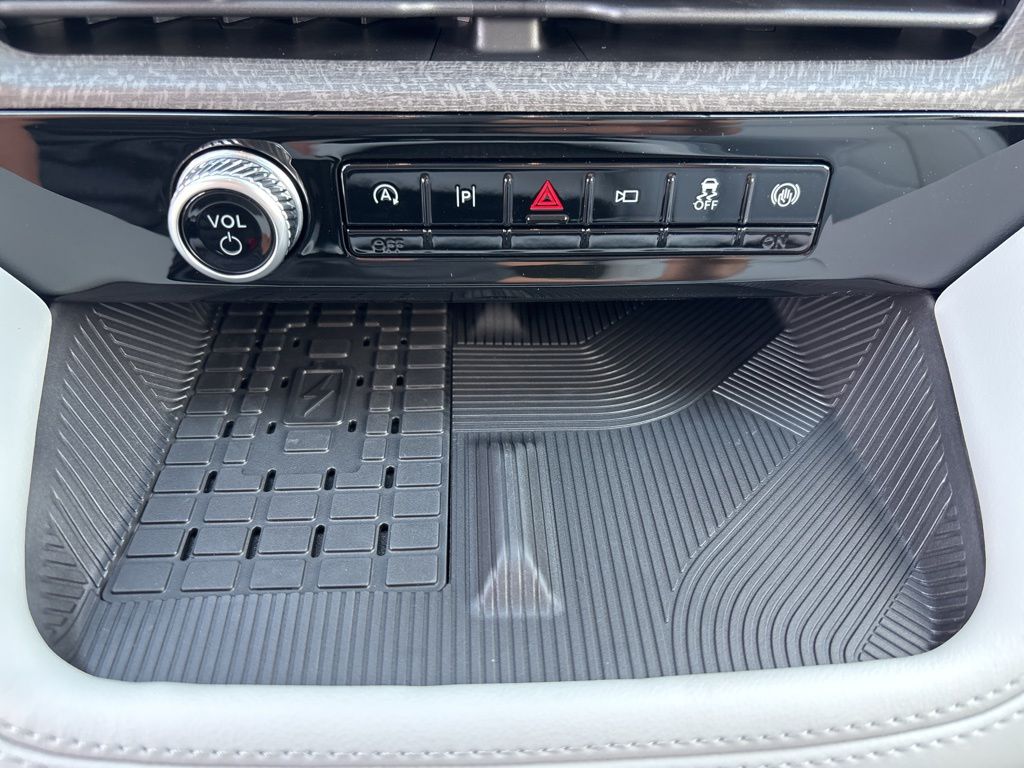 2025 Ford Explorer Platinum photo 20