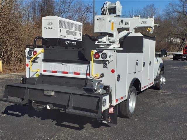 2024 Ram 5500 Tradesman photo 3