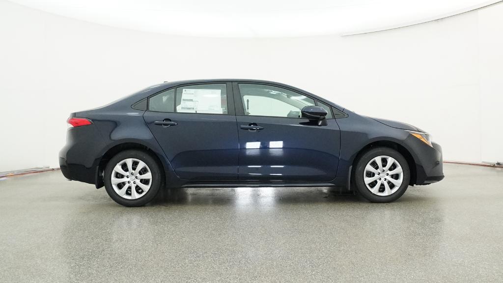 2026 Toyota Corolla LE photo 9