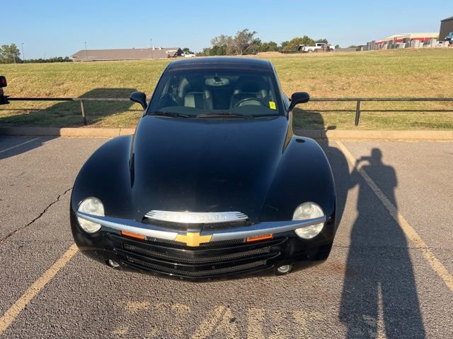 2004 Chevrolet SSR photo 2