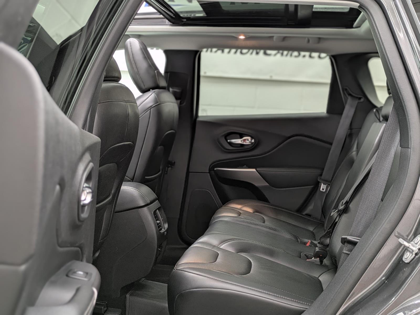 2021 Jeep Cherokee Limited photo 23