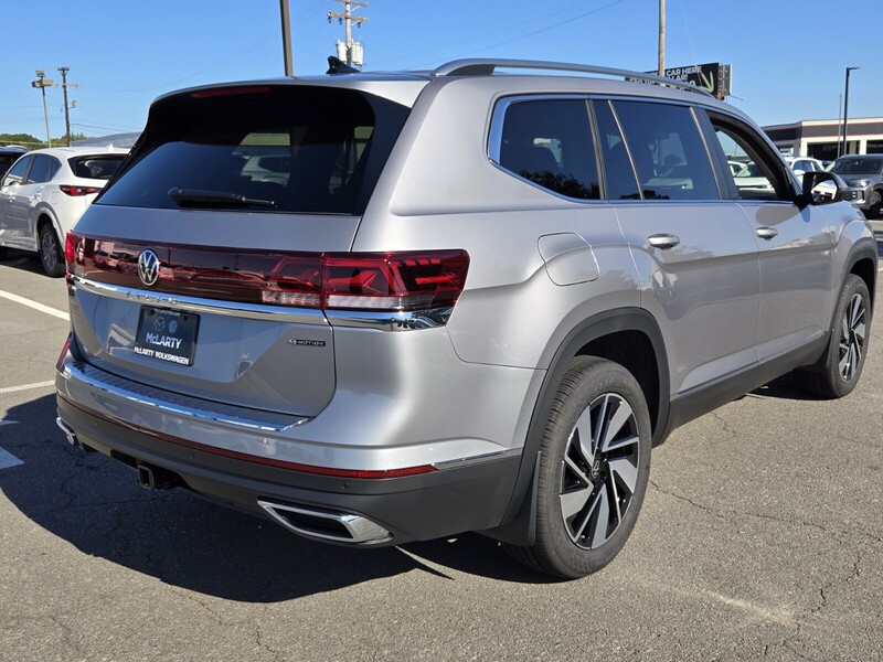 2026 Volkswagen Atlas SEL photo 3