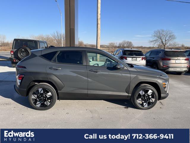 2025 Hyundai Kona SEL photo 4