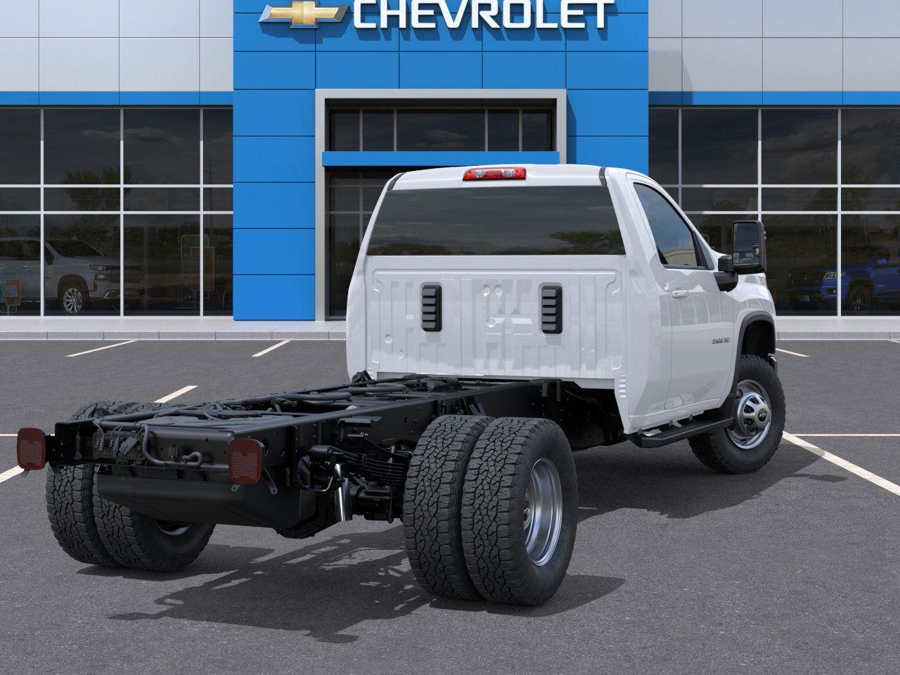 2025 Chevrolet Silverado 3500HD Work Truck photo 3