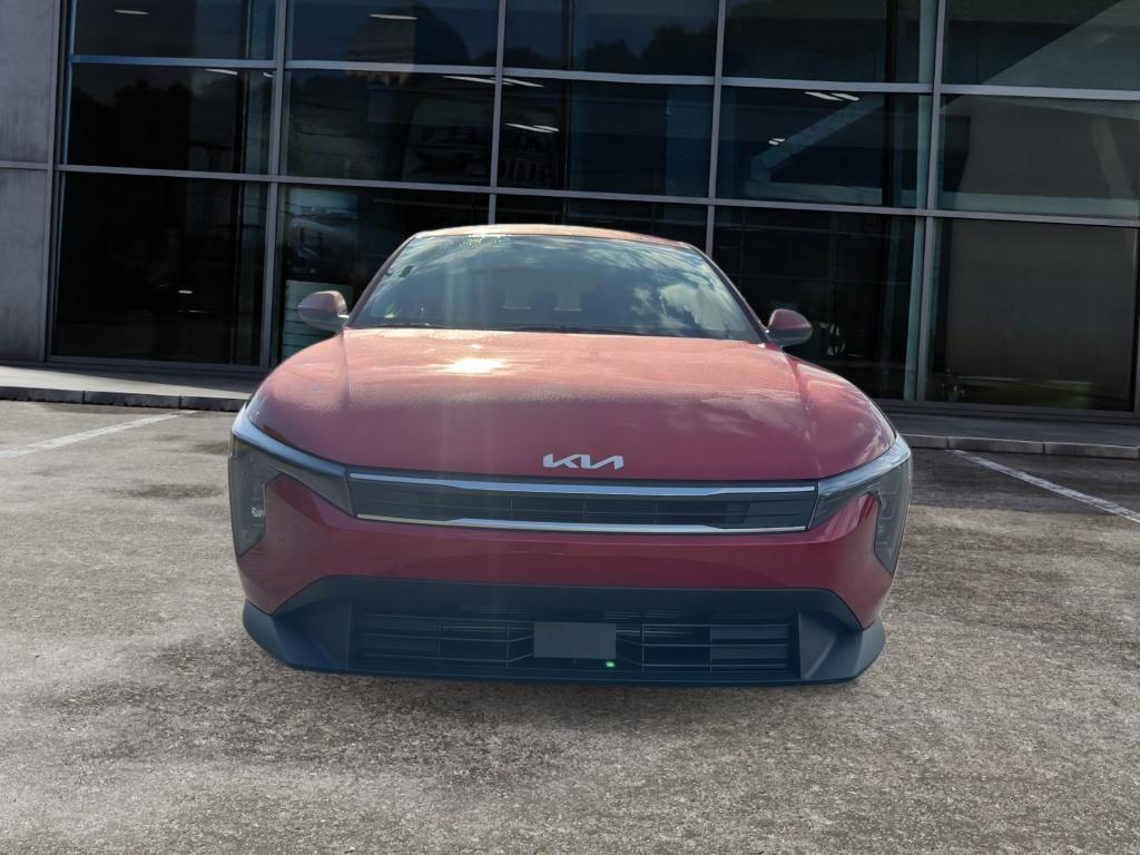 2025 Kia K4 LXS photo 2