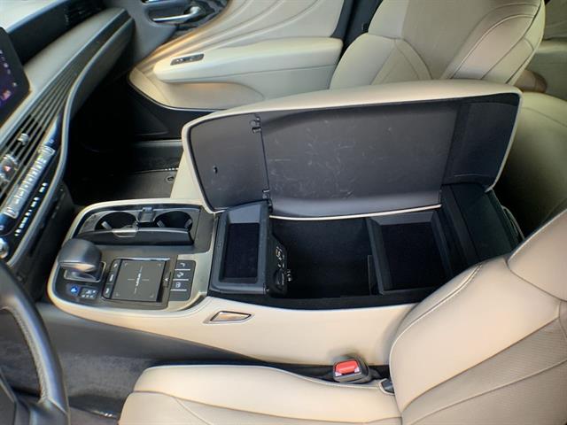 2022 Lexus LS 500 photo 20