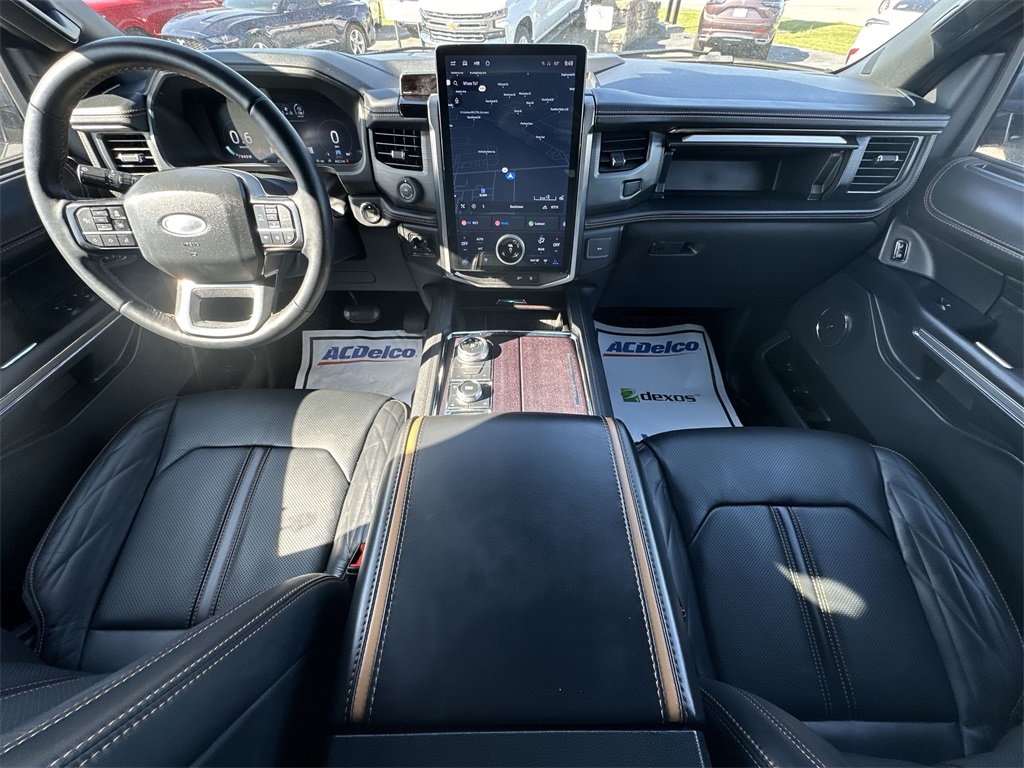 2024 Ford Expedition MAX Platinum photo 21
