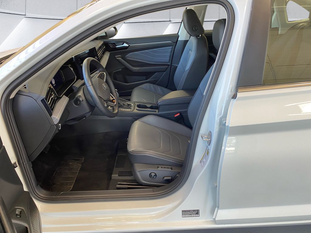 2025 Volkswagen Jetta 1.5T SEL photo 6