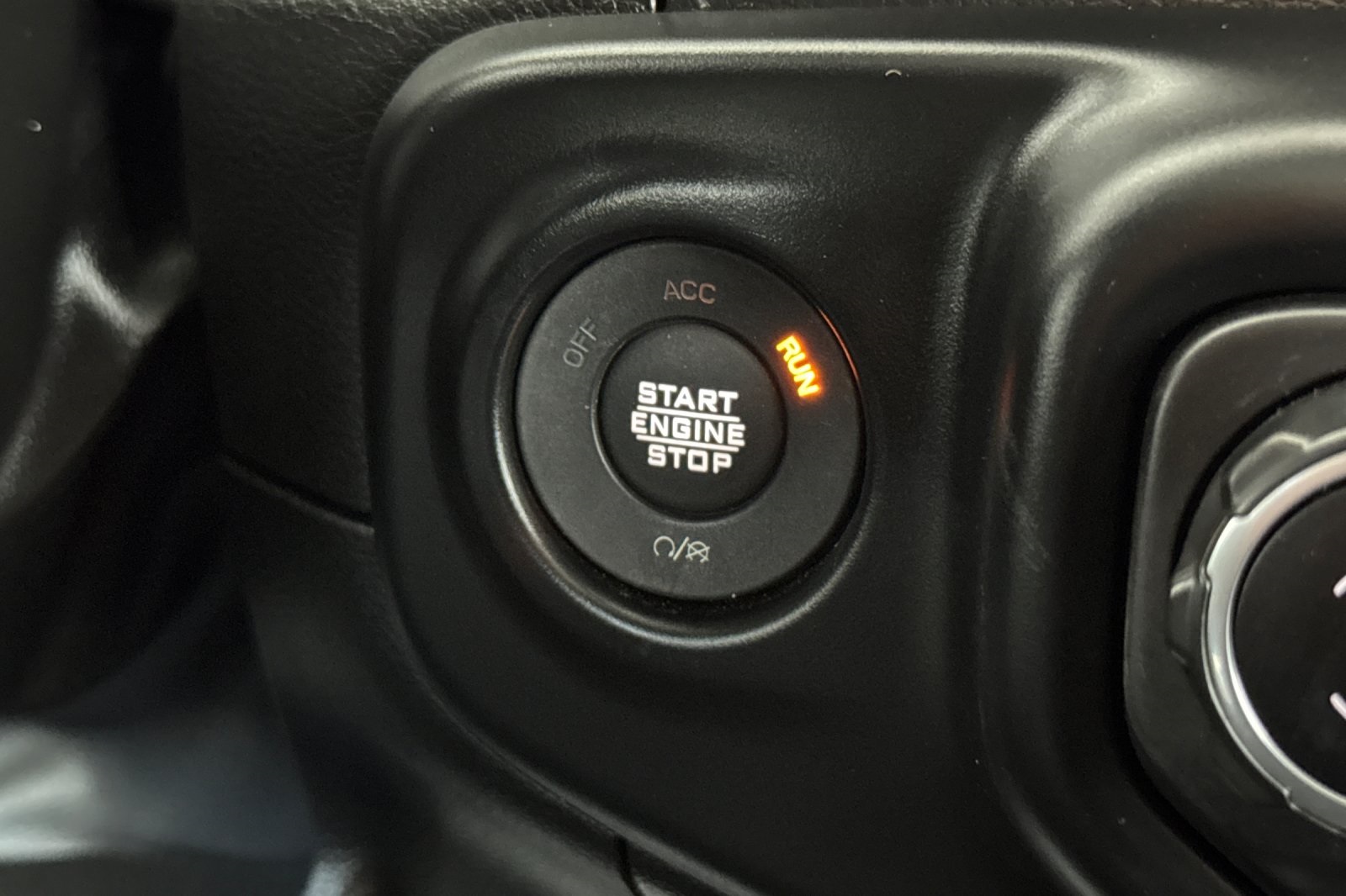 2023 Jeep Wrangler Sahara 4xe photo 26