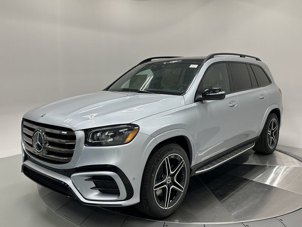 2026 Mercedes Benz GLS 450 4MATIC photo 3