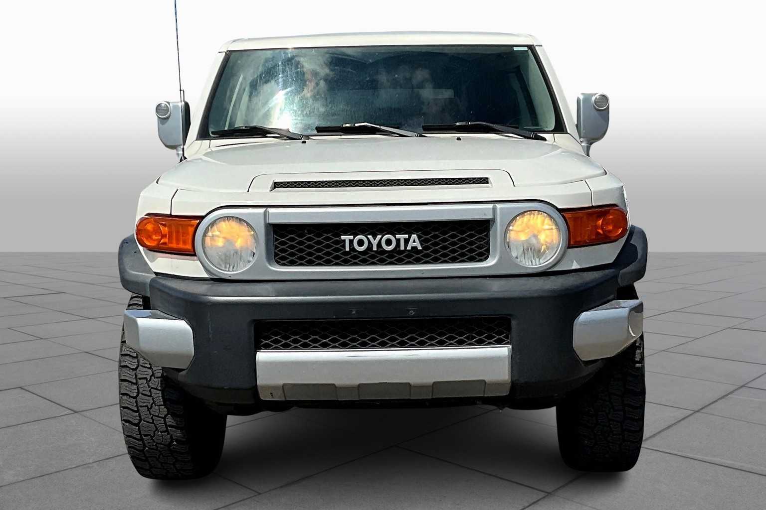 2012 Toyota FJ Cruiser Base photo 3
