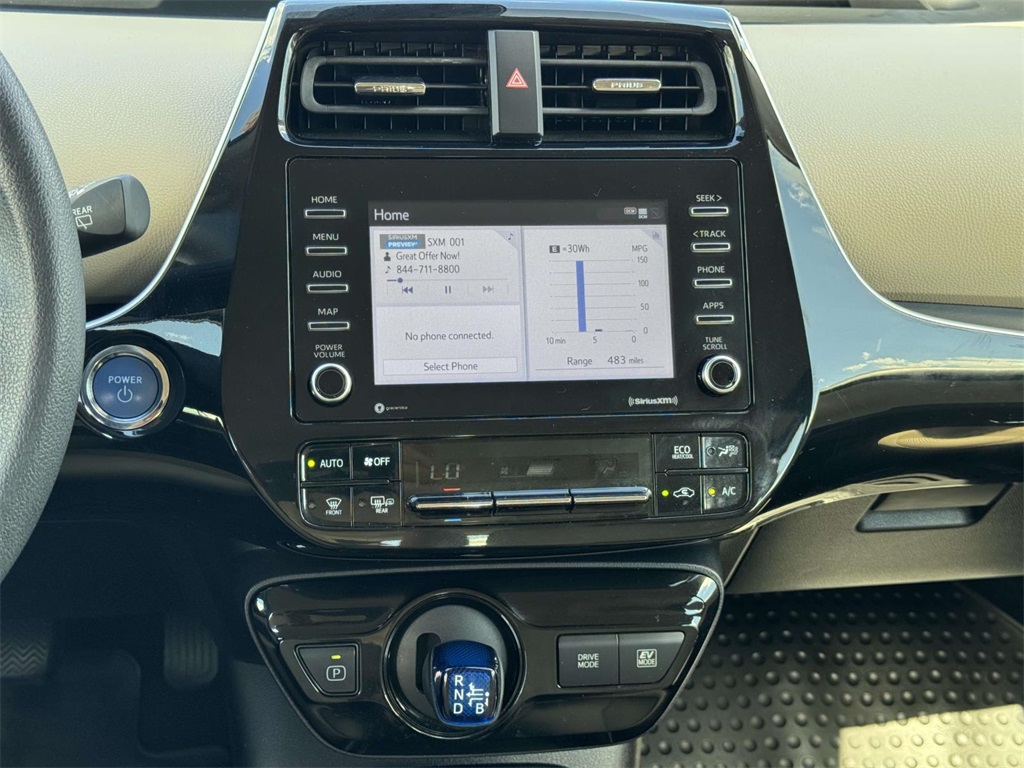 2021 Toyota Prius LE photo 19