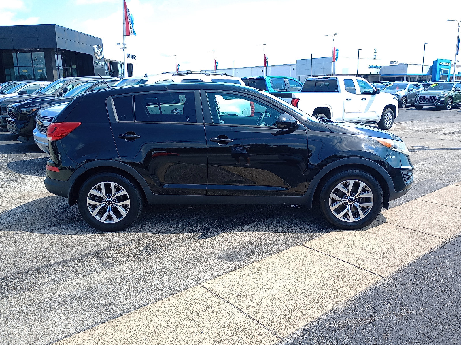 Used 2014 Kia Sportage LX with VIN KNDPB3ACXE7573988 for sale in Evansville, IN