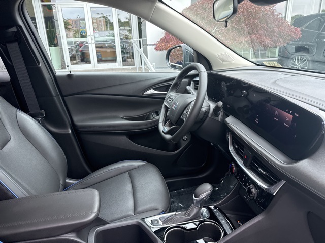 2025 Buick Encore GX Sport Touring photo 30
