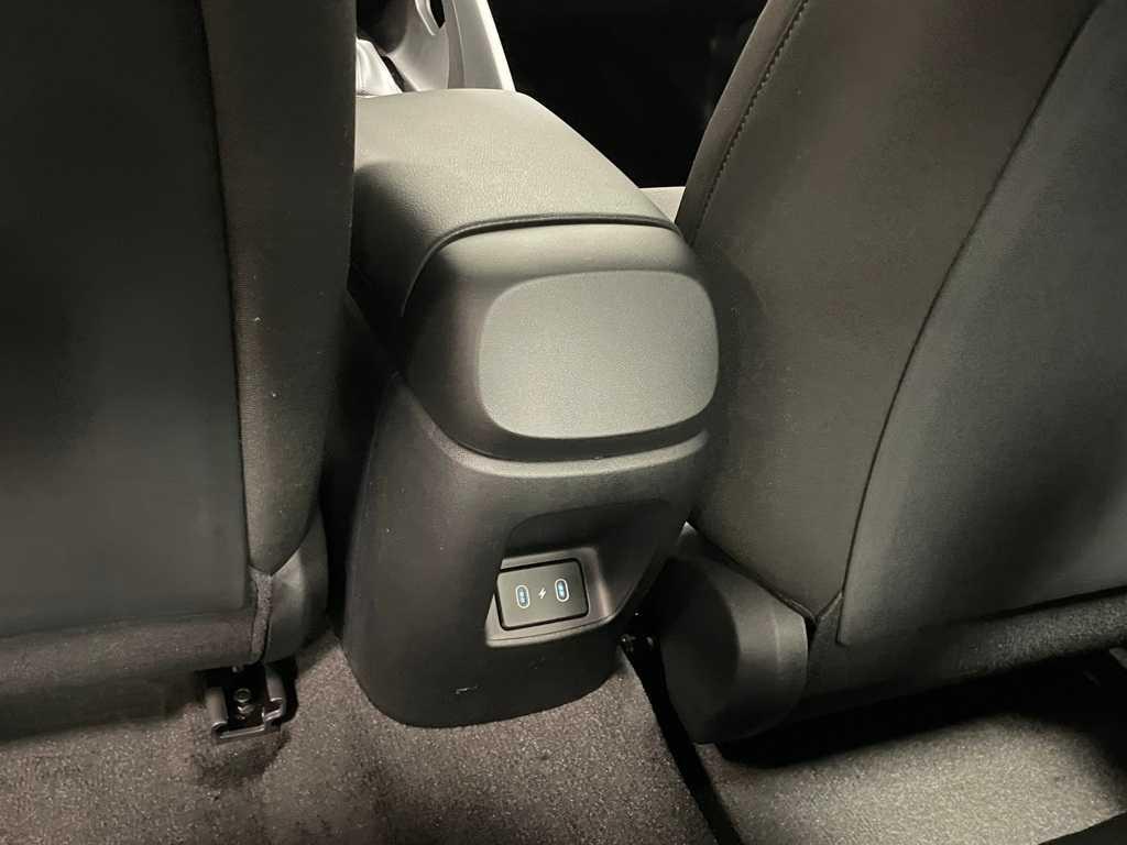 2025 Hyundai Elantra SEL Sport photo 17