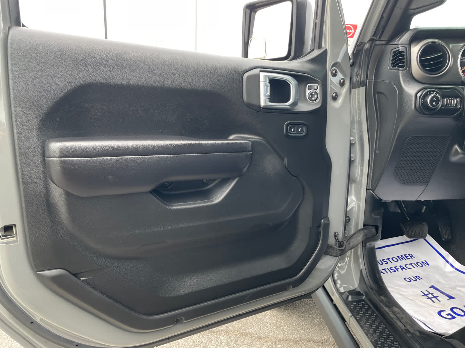 2021 Jeep Gladiator Sport S photo 17