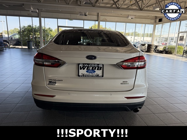 2020 Ford Fusion SE photo 7
