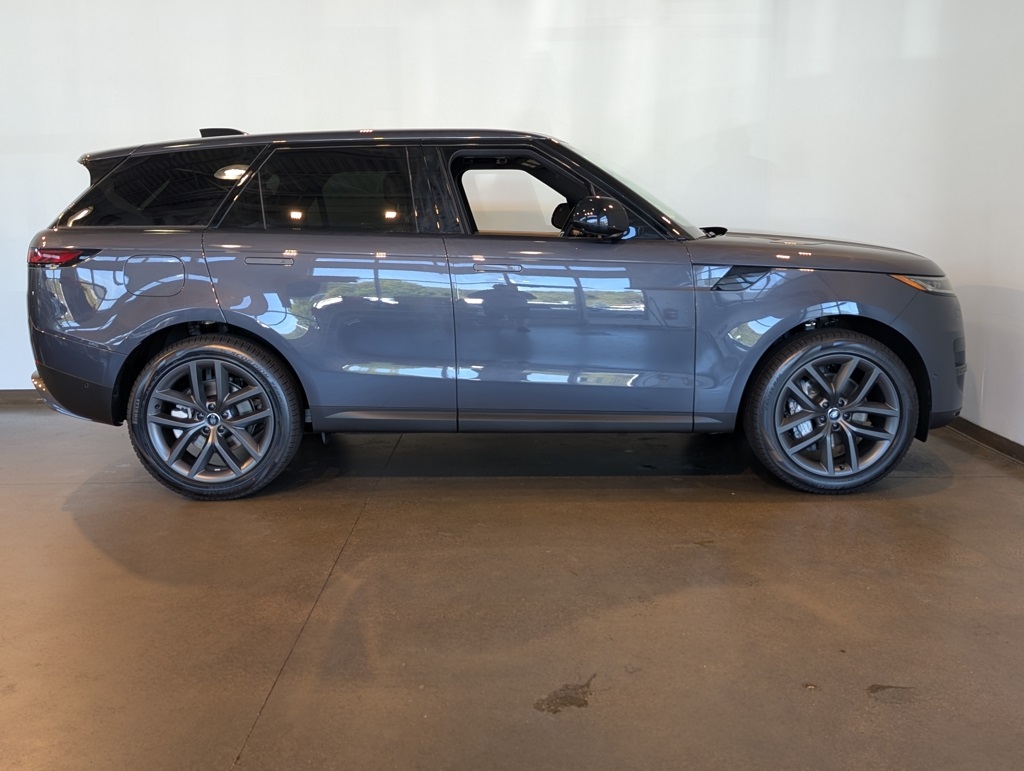 2025 Land Rover Range Rover Sport SE photo 4
