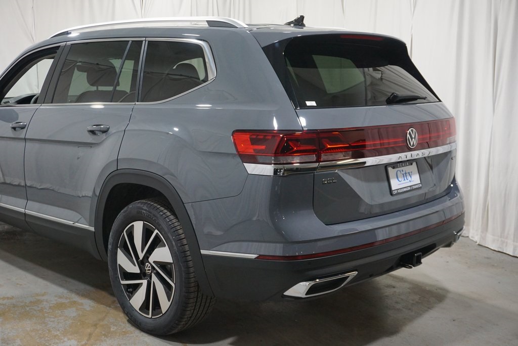 2025 Volkswagen Atlas SEL photo 9