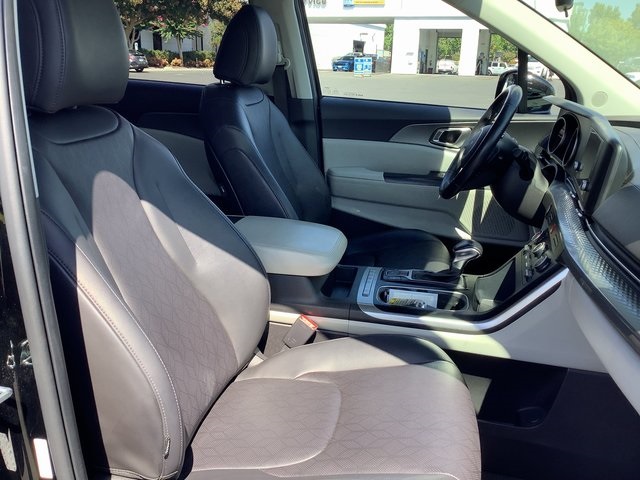 2022 Kia Carnival LX photo 33