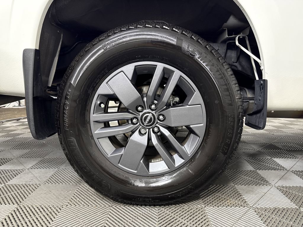 2025 Nissan Frontier SV photo 15