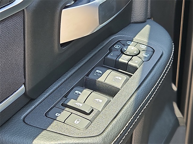 2025 Ram 2500 Big Horn photo 12