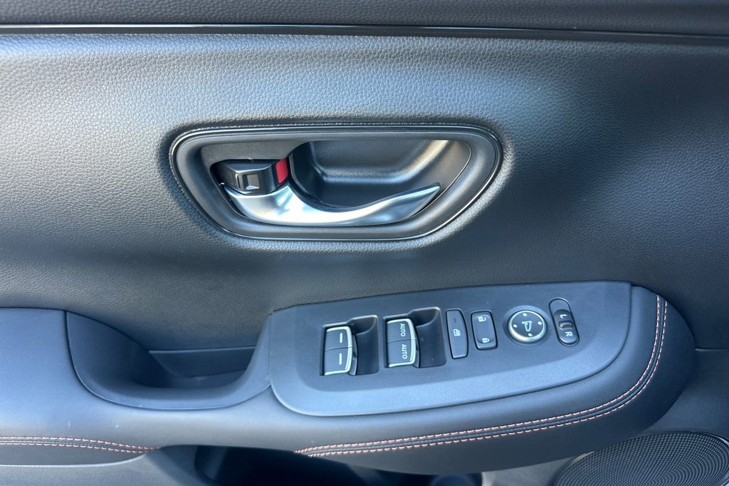 2026 Honda HR-V Sport photo 5