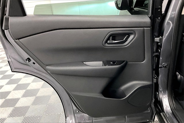 2025 Nissan Rogue S photo 30