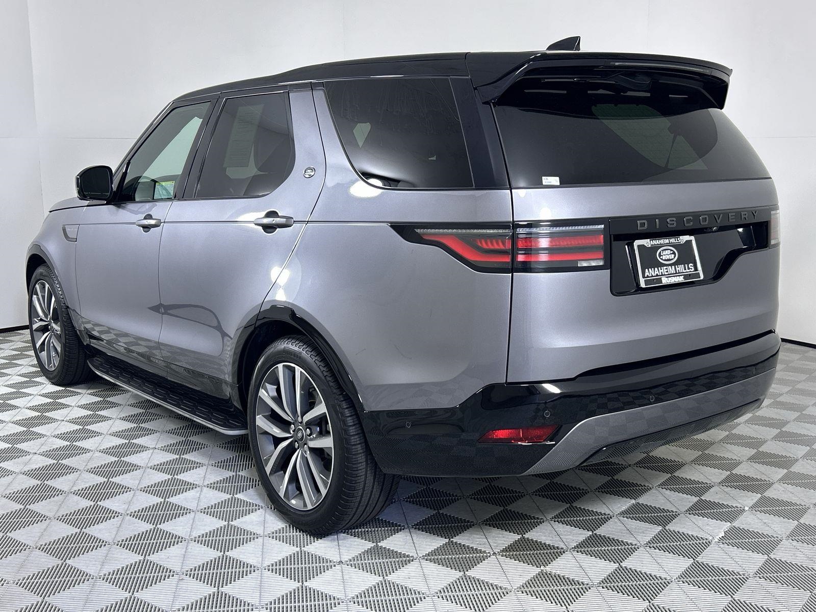 2025 Land Rover Discovery SE photo 3