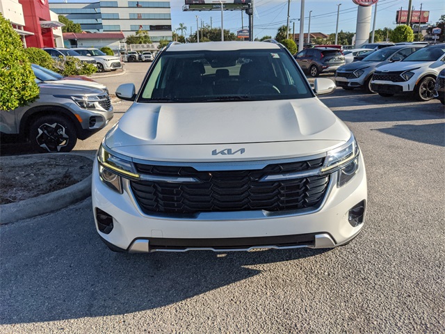 2024 Kia Seltos EX photo 4