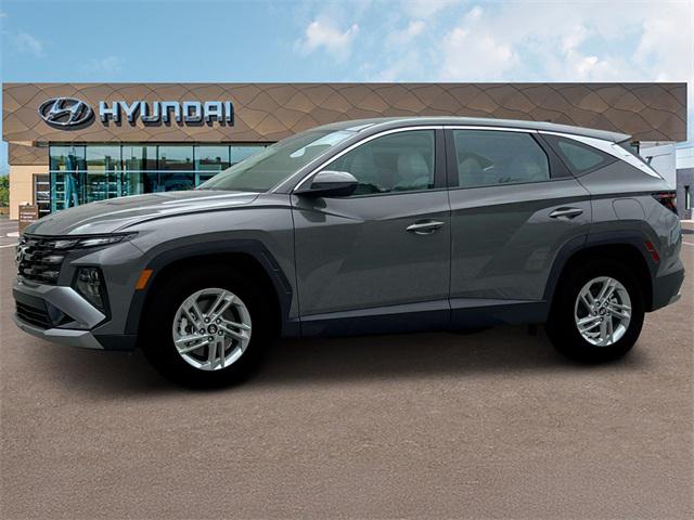 2025 Hyundai Tucson SE photo 2
