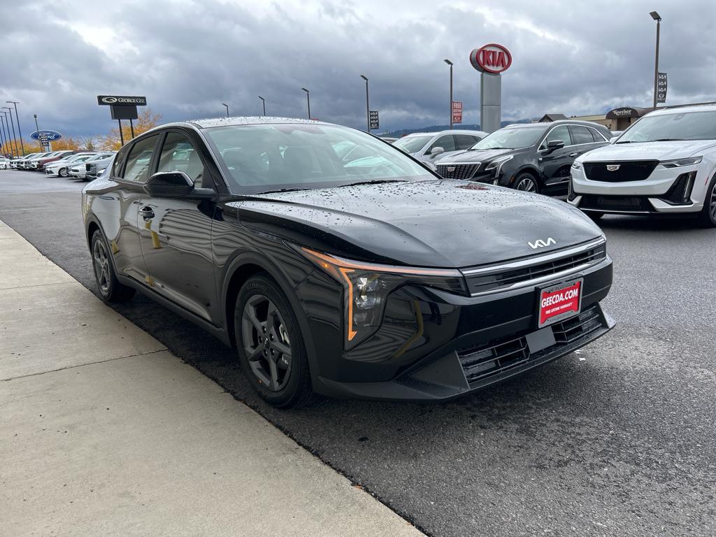 2025 Kia K4 LXS photo 4