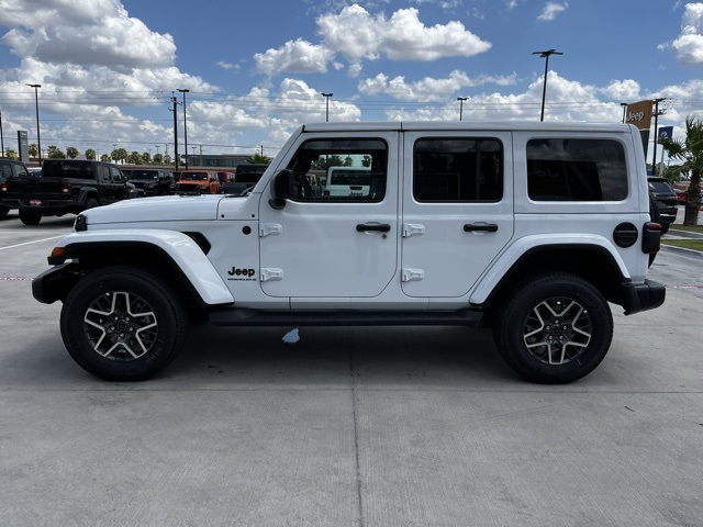 2025 Jeep Wrangler Sahara photo 4