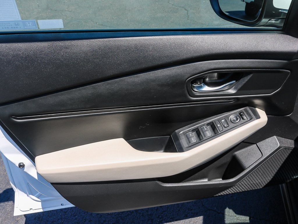 2023 Honda Accord EX photo 22