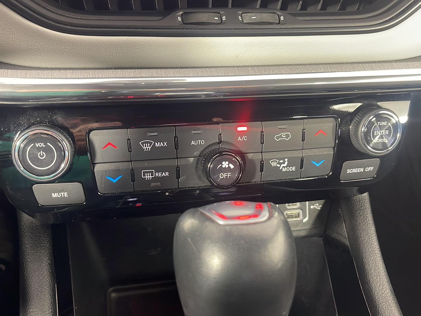 2023 Jeep Compass Limited photo 21