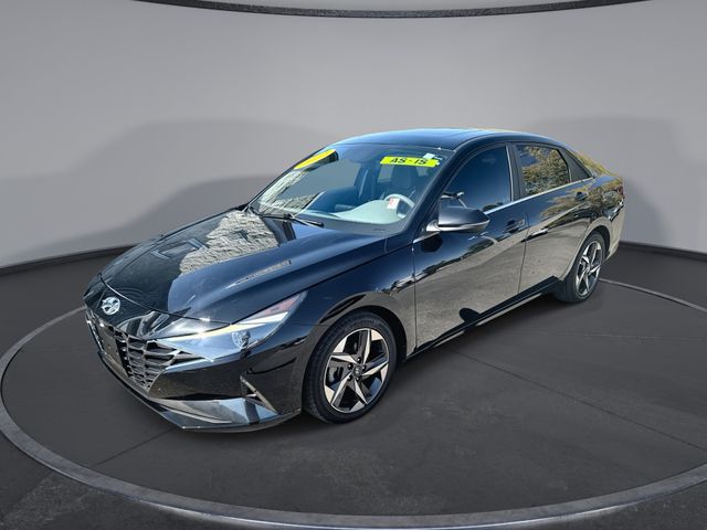 2022 Hyundai Elantra SEL's photo