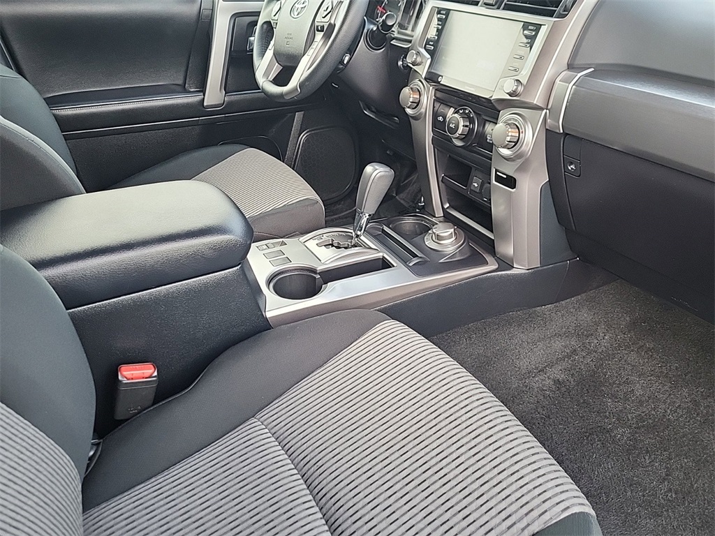 2024 Toyota 4Runner SR5 photo 17