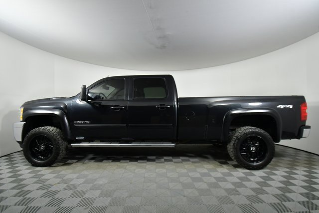 2012 Chevrolet Silverado 3500HD LTZ photo 15