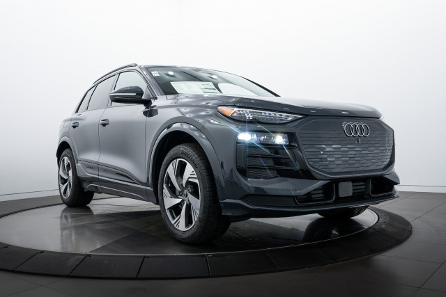 2025 Audi Q6 e-tron Premium Plus