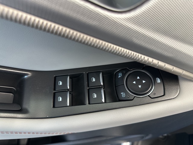 2025 Ford Explorer photo 7